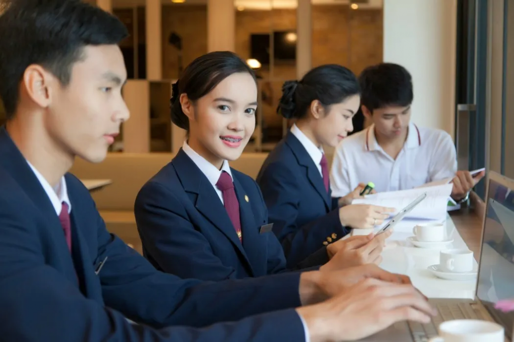 Hospitality Course (၅၀) ကျော်ကို Free လေ့လာနိုင်မယ့် Typsy