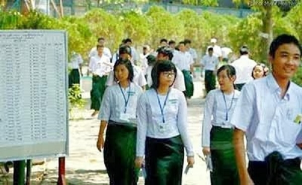 ယခုႏွစ္ တကၠသိုလ္၀င္စာေမးပြဲ စိတ္ႀကိဳက္ျမန္မာစာေျဖဆုိမည့္သူ သုံးဦးရွိ